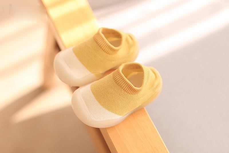 FlexiFeet Baby First Steps Shoes, Soft Sole Unisex Infant & Toddler Footwear 0–4 Years