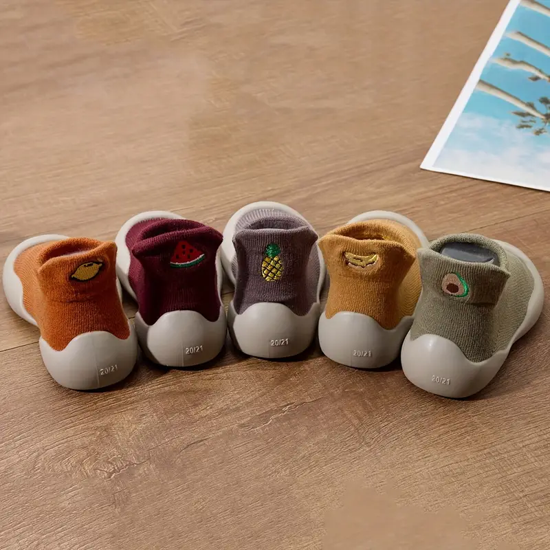 FlexiSteps Barefoot Baby Shoes for Natural Movement and Flexible First Steps