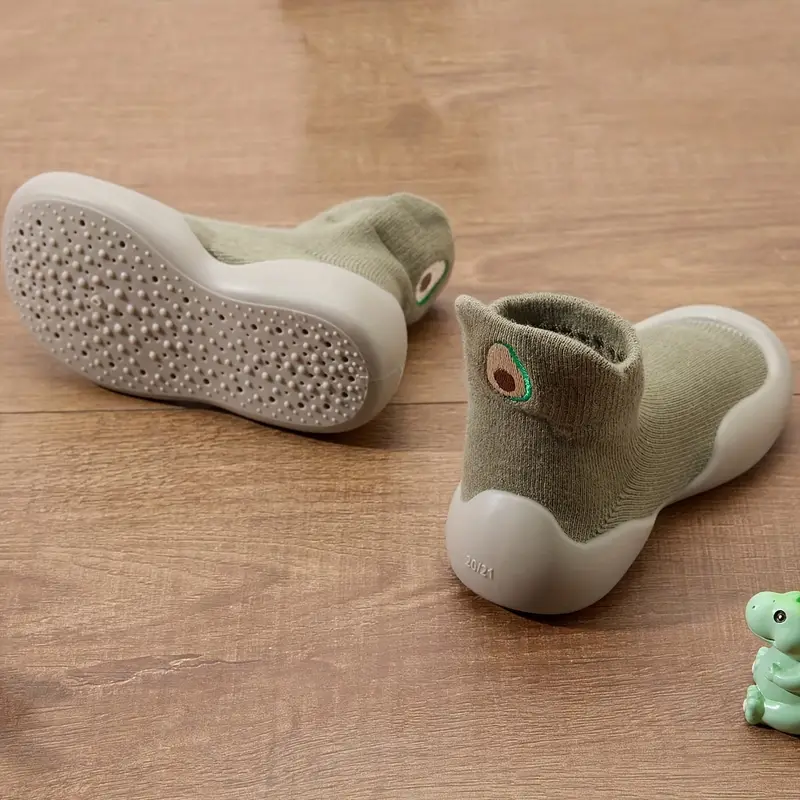 FlexiSteps Barefoot Baby Shoes for Natural Movement and Flexible First Steps